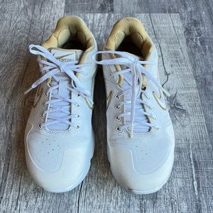 Nike Alpha Huarache Turf Trainer Shoes Size 7 White Athletic Trainer